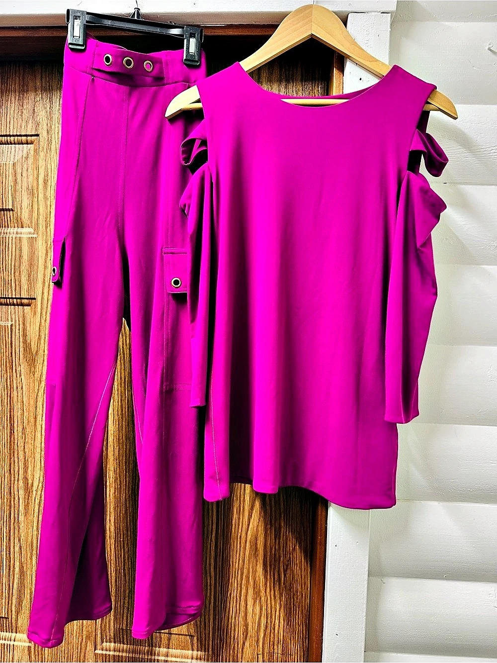 Fuchsia Wide-Leg Pants Set Like New elastic waist cut out sleeve by EVA VARRO